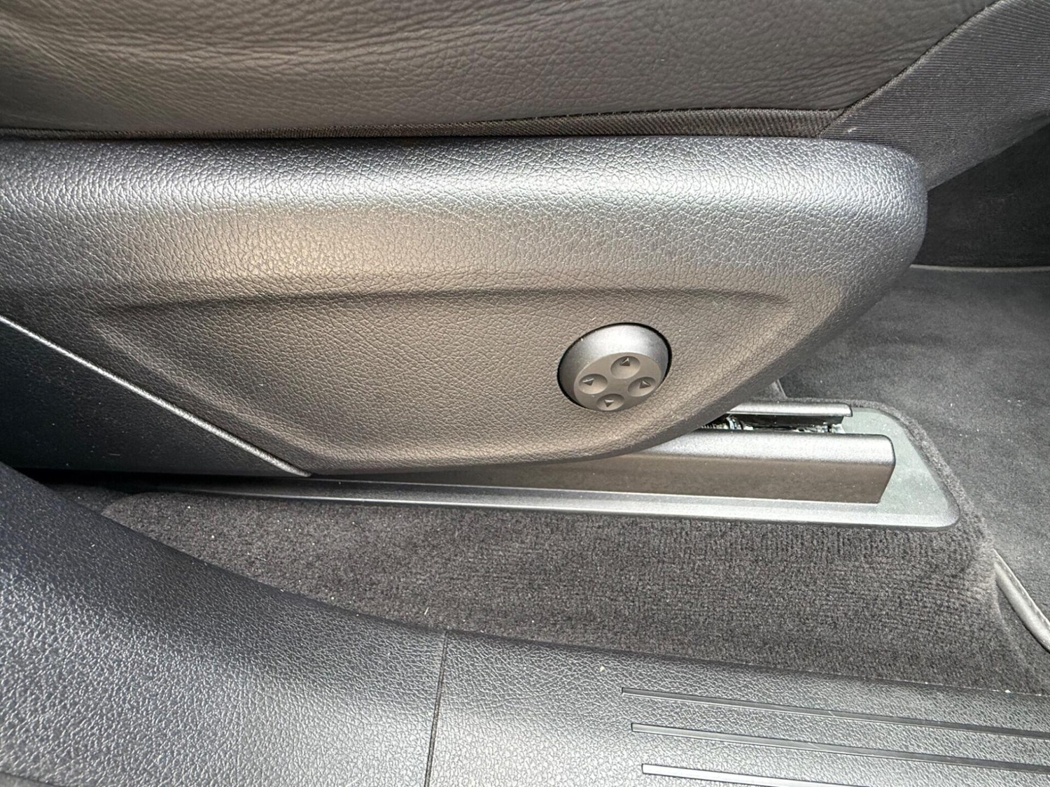 Used Mercedes-Benz GLE 2020 for sale - 77204825: Photo 27