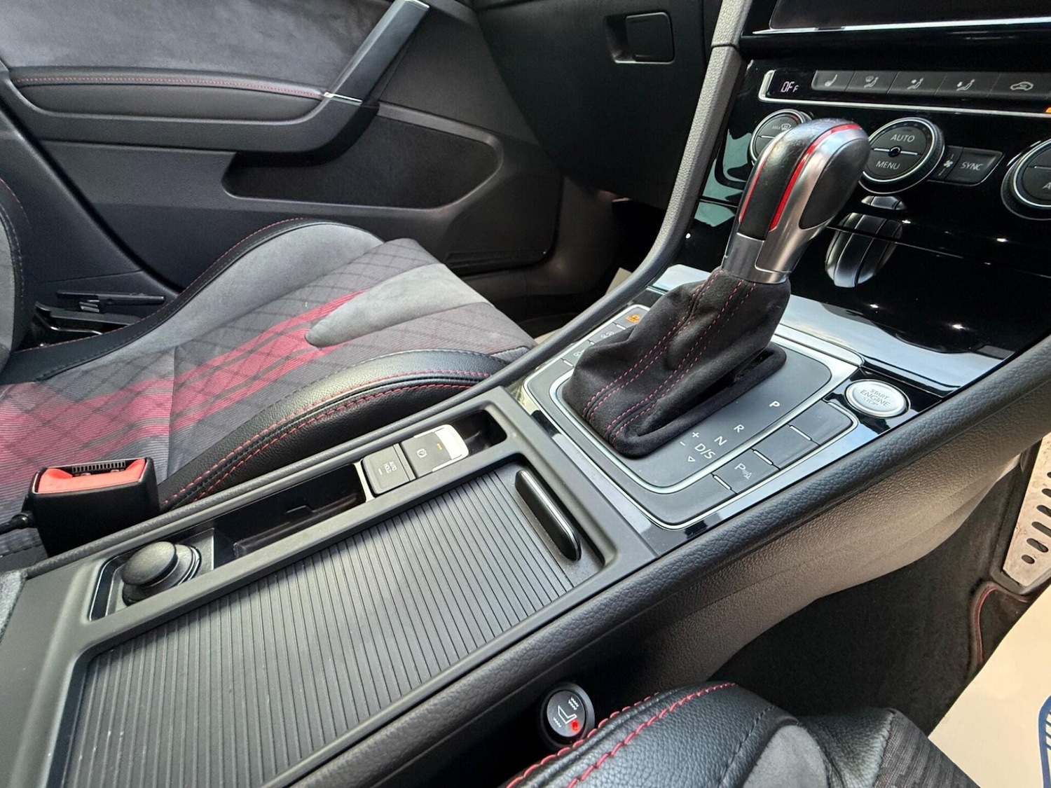 Used Volkswagen Golf 2020 for sale - 77830082: Photo 19