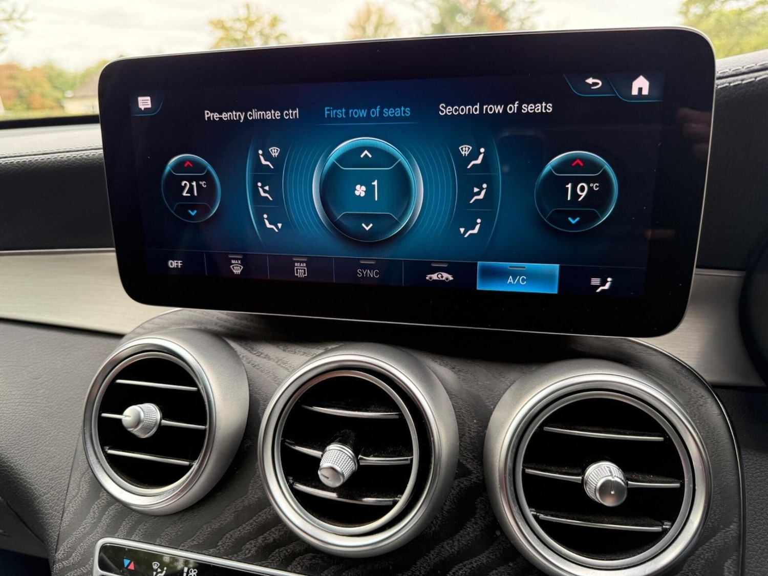 Used Mercedes-Benz GLC 2022 for sale - 77204827: Photo 21