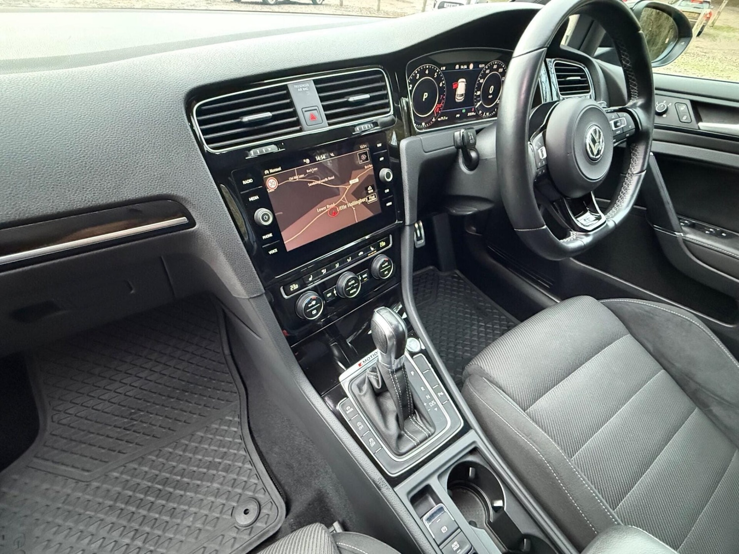 Used Volkswagen Golf 2019 for sale - 77204842: Photo 4