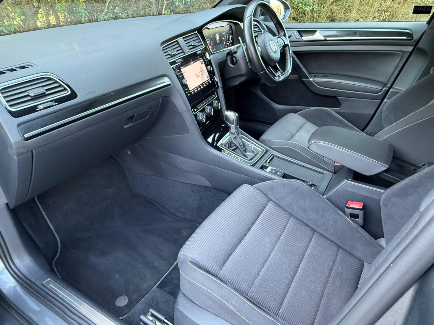 Used Volkswagen Golf 2018 for sale - 77666063: Photo 2