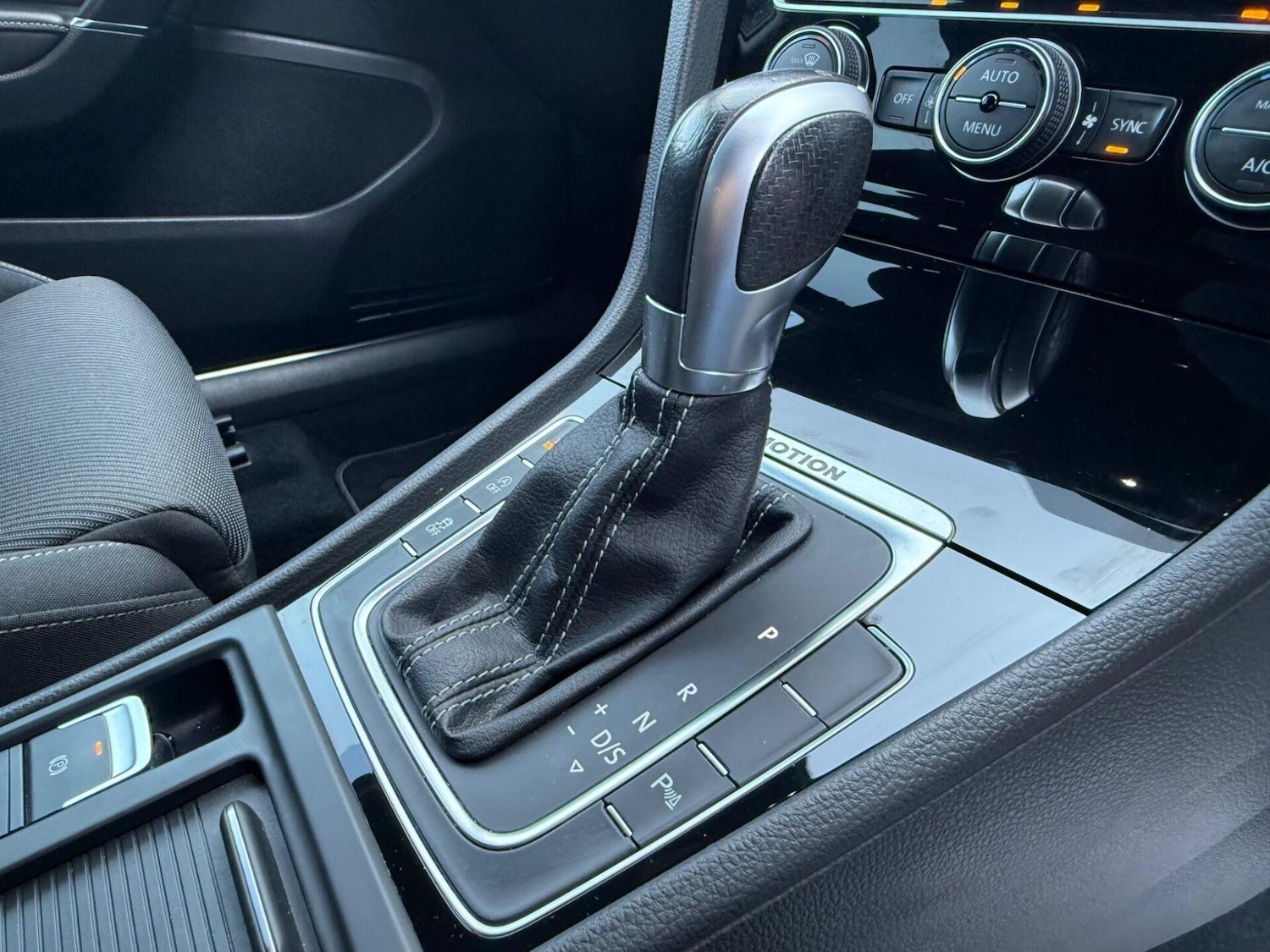 Used Volkswagen Golf 2018 for sale - 77666063: Photo 29