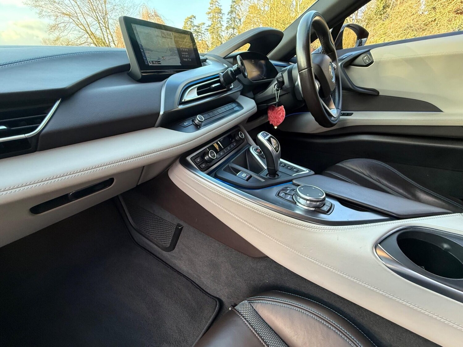 Used BMW i8 2015 for sale - 78144568: Photo 12