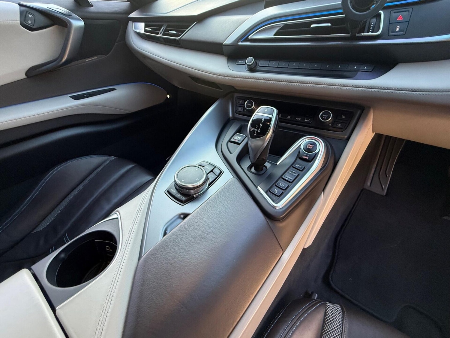 Used BMW i8 2015 for sale - 78144568: Photo 55