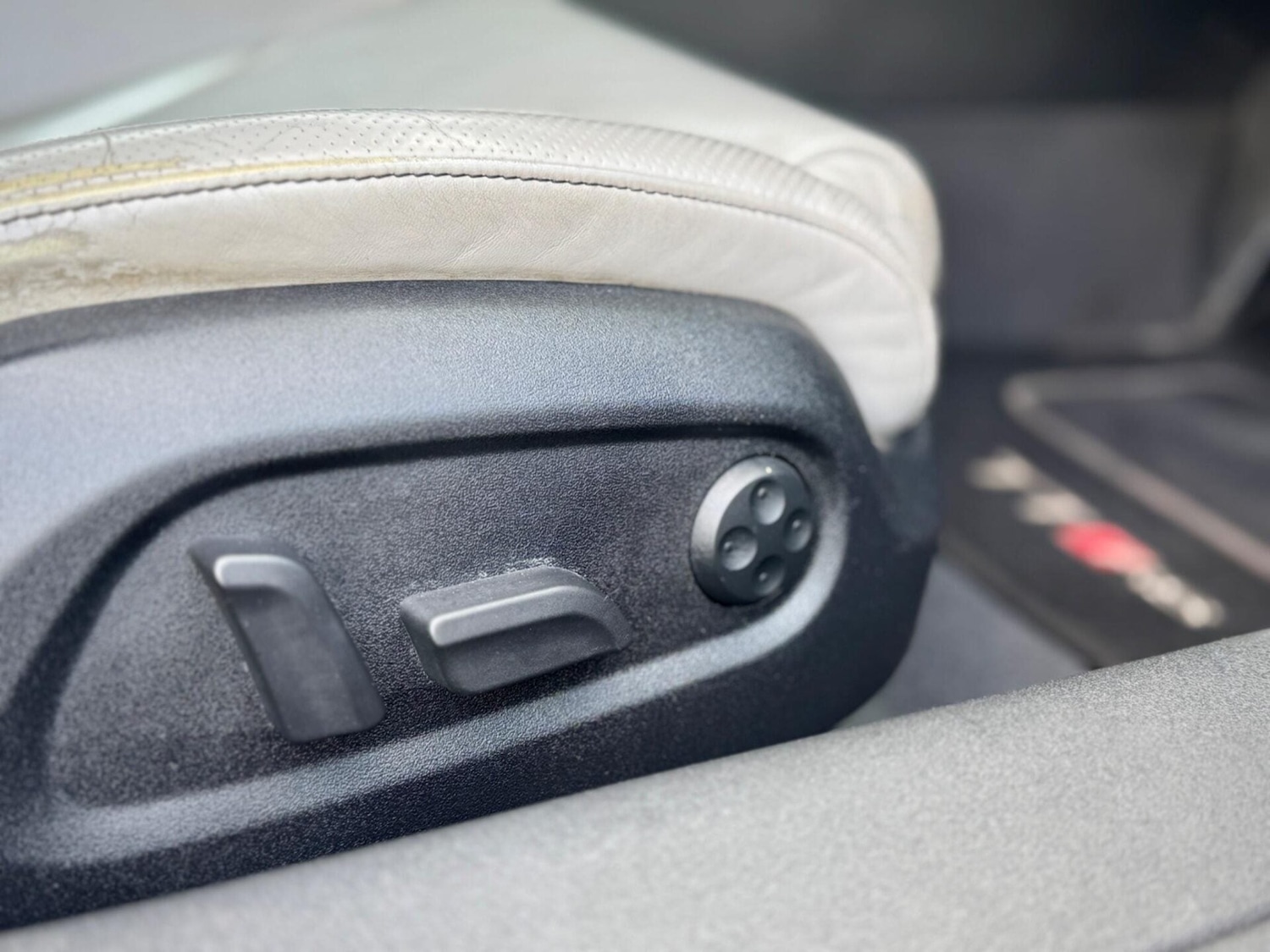 Used Audi TT 2012 for sale - 77204826: Photo 9