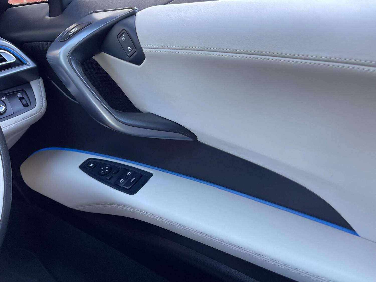 Used BMW i8 2015 for sale - 77204813: Photo 21