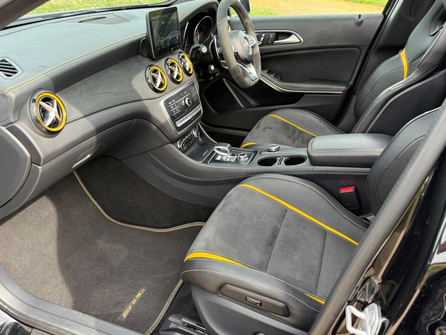 Used Mercedes-Benz A-Class 2017 for sale - 77204820: Photo 2