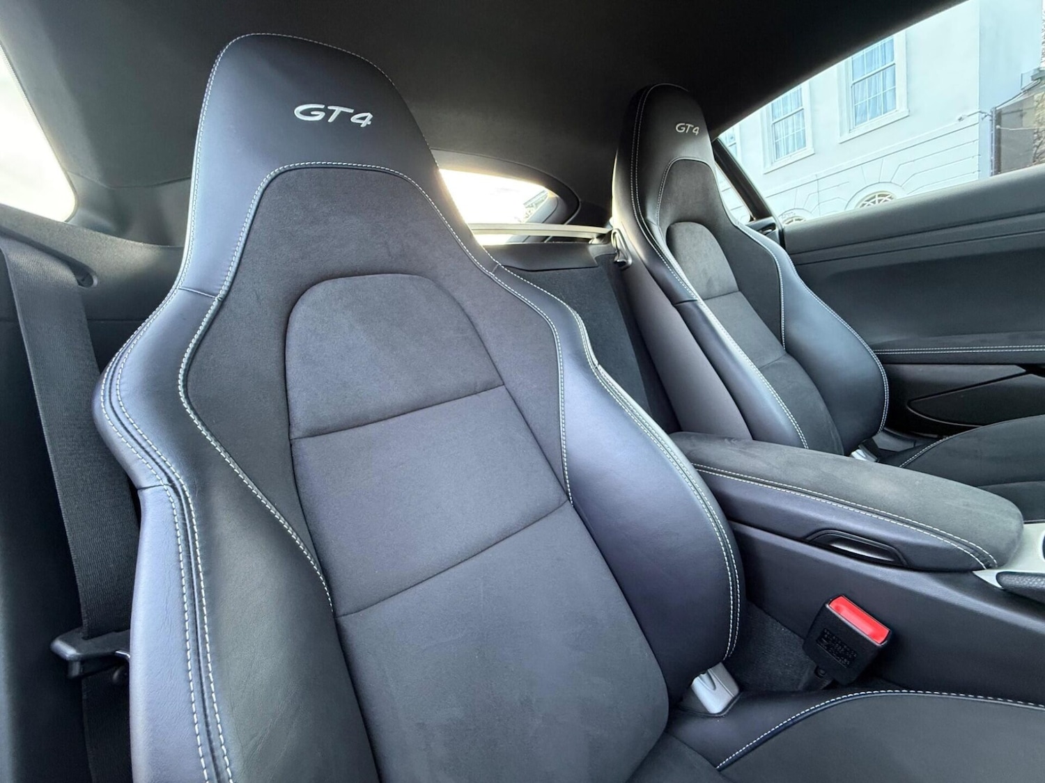 Used Porsche Cayman 2021 for sale - 77399607: Photo 12