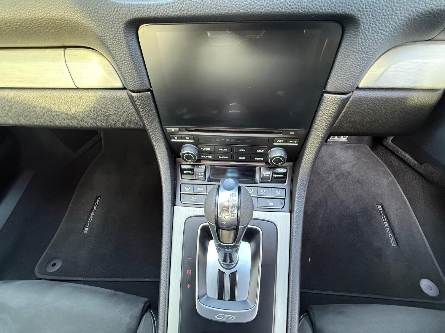 Used Porsche Cayman 2021 for sale - 77399607: Photo 24