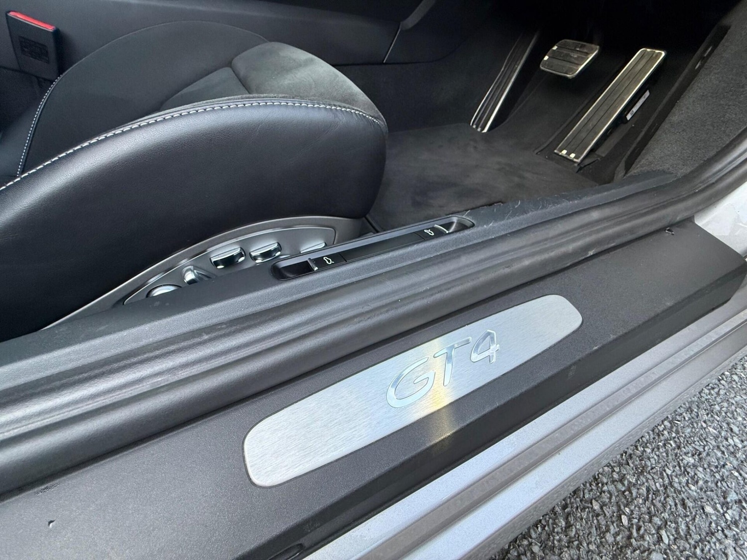 Used Porsche Cayman 2021 for sale - 77399607: Photo 71