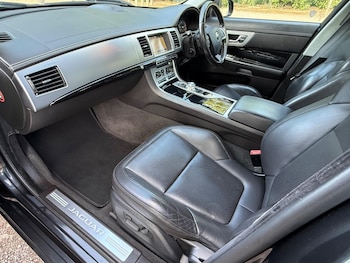 Used Jaguar XF 2014 for sale - 78851825: Photo