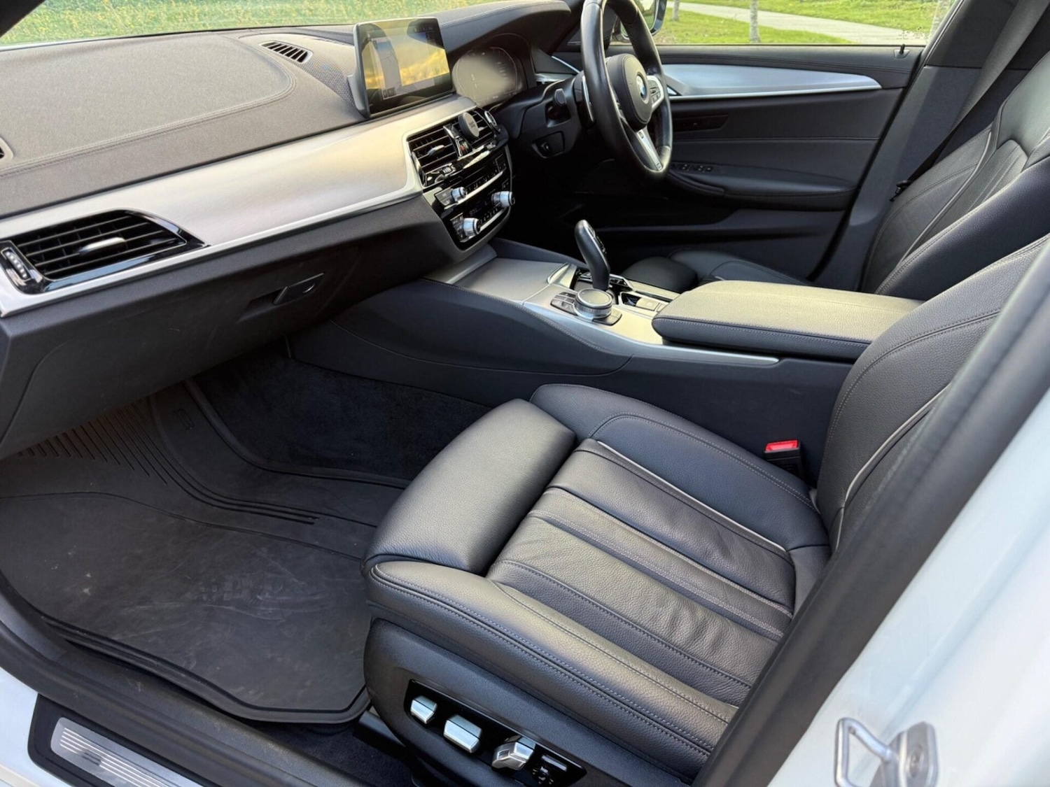 Used BMW 5 Series 2019 for sale - 77204831: Photo 2