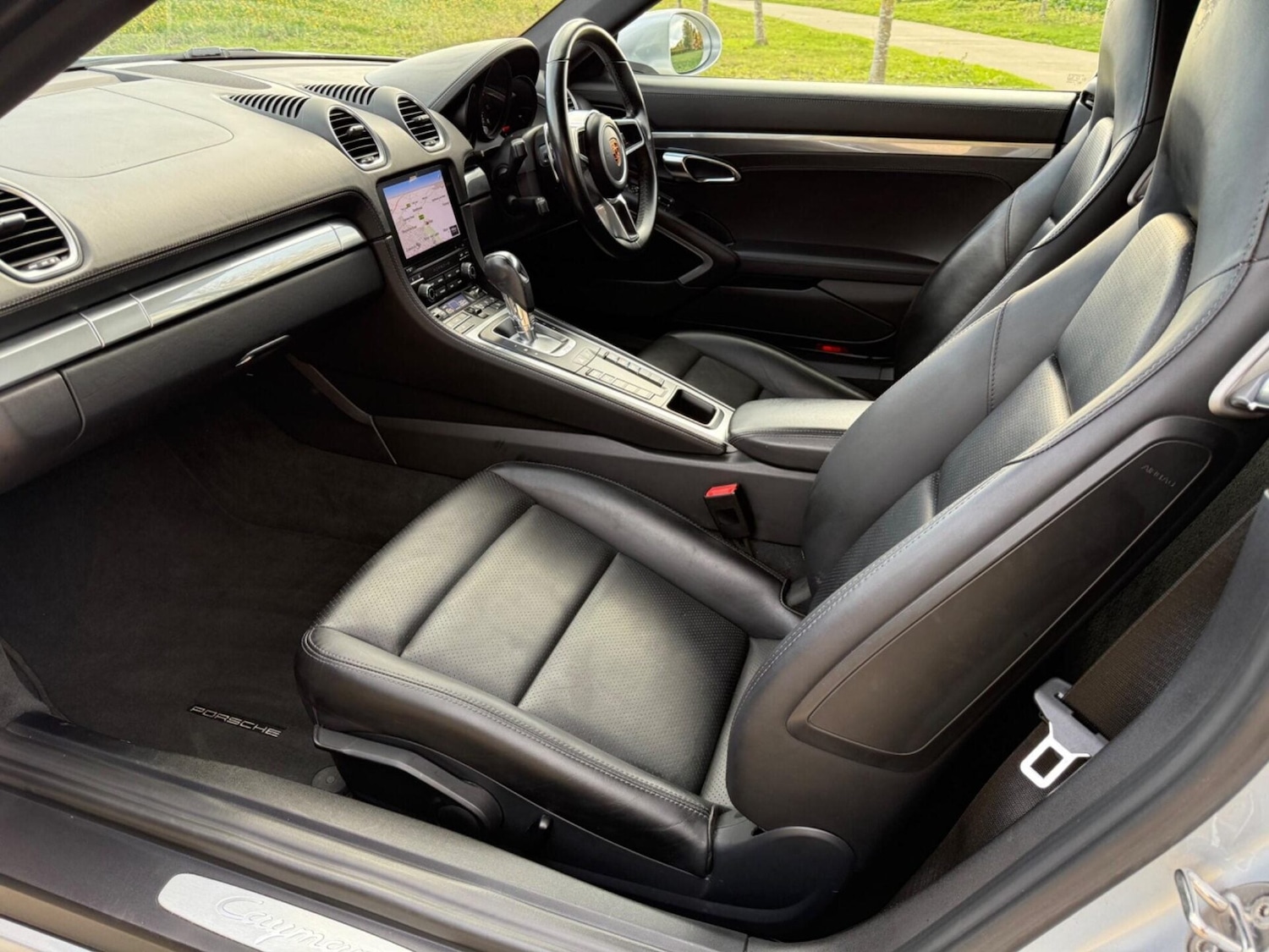 Used Porsche Cayman 2017 for sale - 77204829: Photo 2