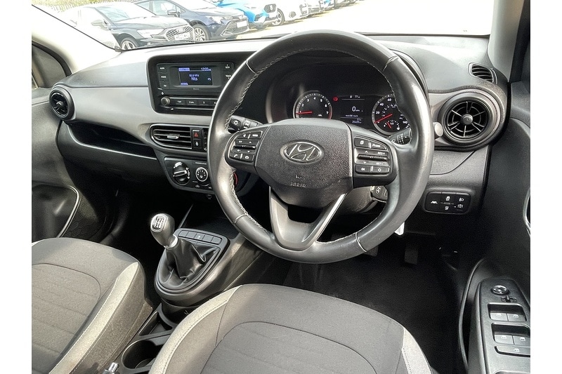 Used Hyundai i10 2023 for sale - 77668024: Photo 17