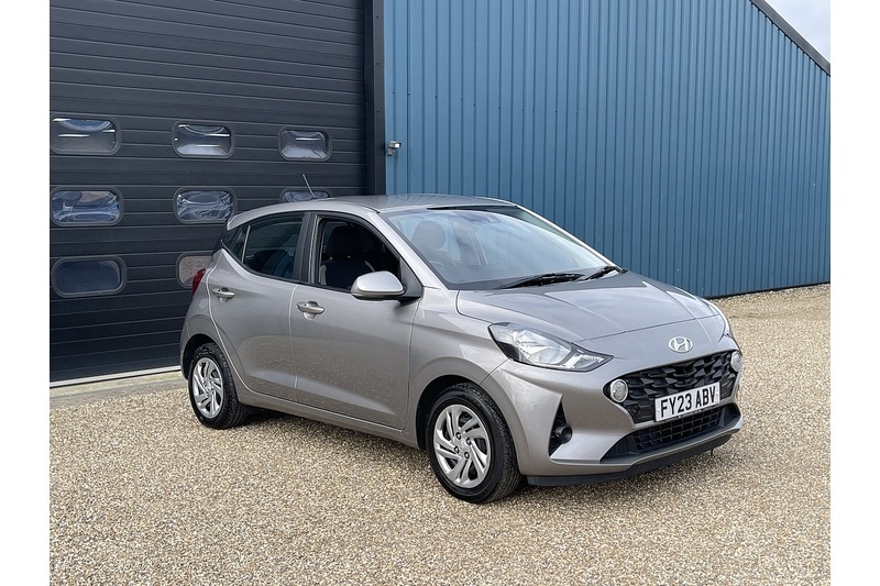 Used Hyundai i10 2023 for sale - 77668024: Photo 2