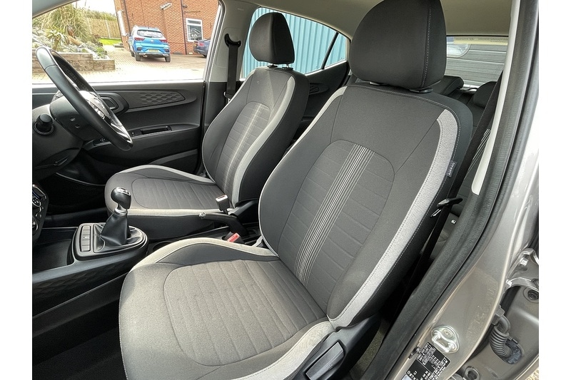 Used Hyundai i10 2023 for sale - 77668024: Photo 21