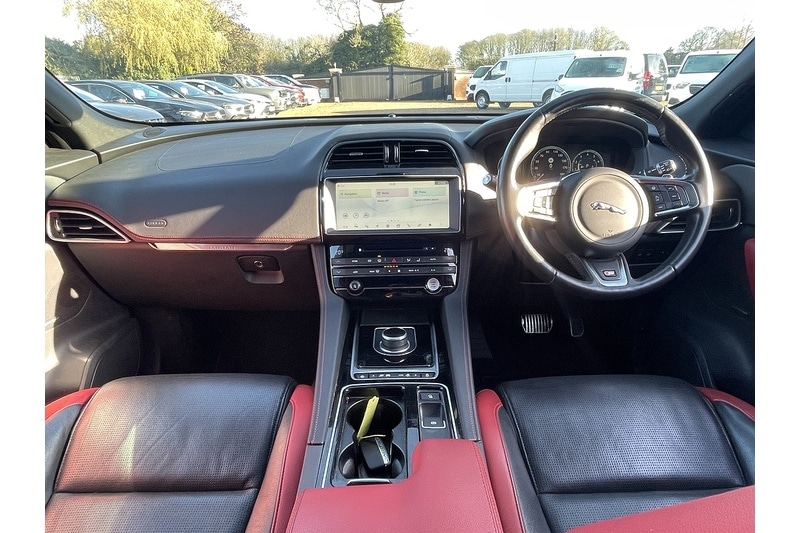 Used Jaguar F-Pace 2017 for sale - 76712089: Photo 10