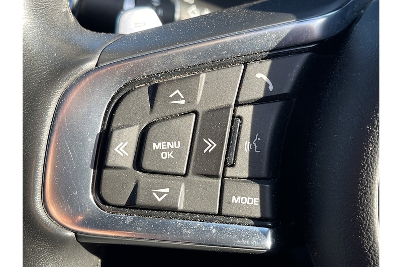 Used Jaguar F-Pace 2017 for sale - 76712089: Photo 24