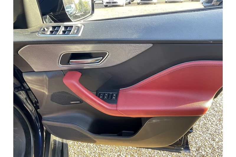 Used Jaguar F-Pace 2017 for sale - 76712089: Photo 34