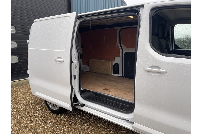 Used Vauxhall Vivaro 2023 for sale - 76962824: Photo 10