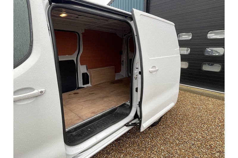 Used Vauxhall Vivaro 2023 for sale - 76962824: Photo 12