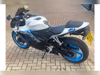 Used Honda CBR600RR 2009 for sale - bike-69153272: Photo