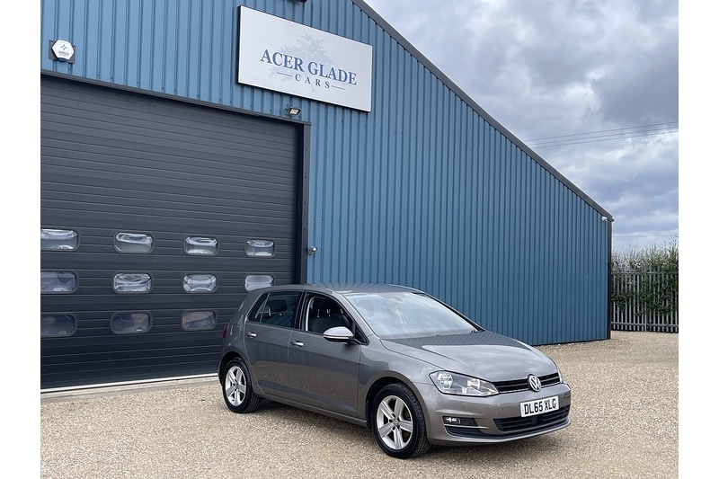 Used Volkswagen Golf 2015 for sale - 78124740: Photo 1