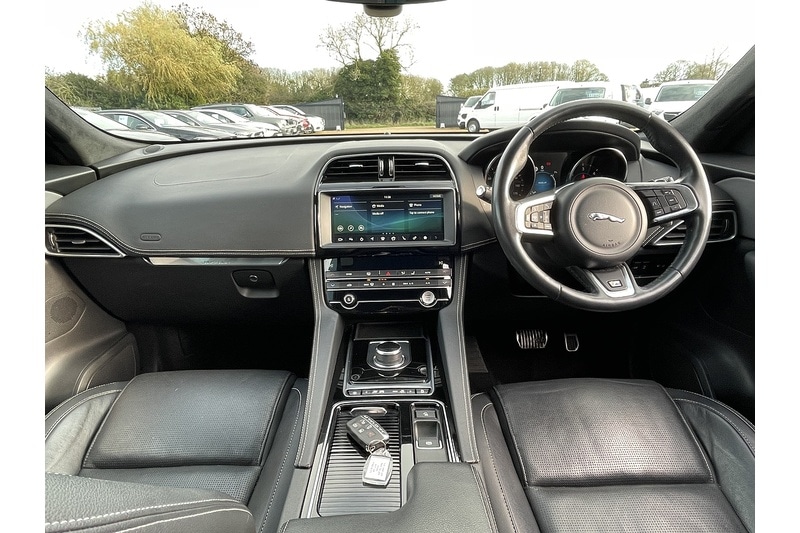 Used Jaguar F-Pace 2019 for sale - 76670704: Photo 10