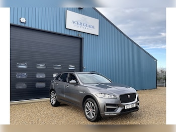 Used Jaguar F-Pace 2019 for sale - 76670704: Photo