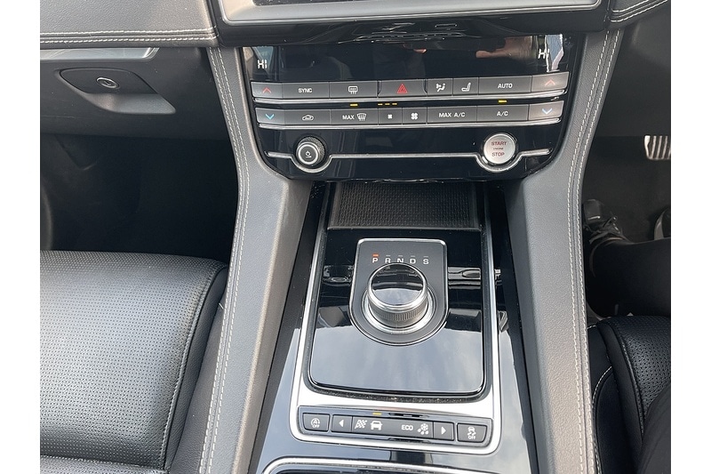 Used Jaguar F-Pace 2019 for sale - 76670704: Photo 24