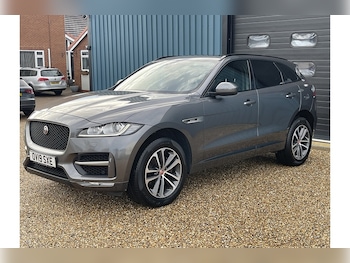 Used Jaguar F-Pace 2019 for sale - 76670704: Photo