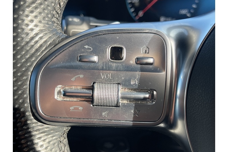 Used Mercedes-Benz GLE 2023 for sale - 77125709: Photo 32