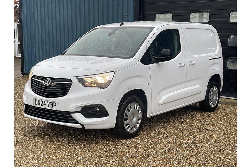 Used Vauxhall Combo 2024 for sale - 76962832: Photo 4