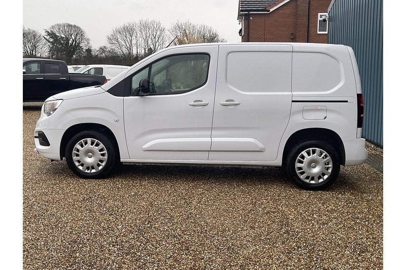 Used Vauxhall Combo 2024 for sale - 76962832: Photo 5