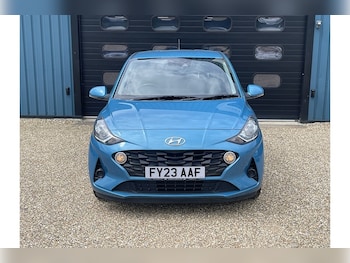 Used Hyundai i10 2023 for sale - 79436127: Photo