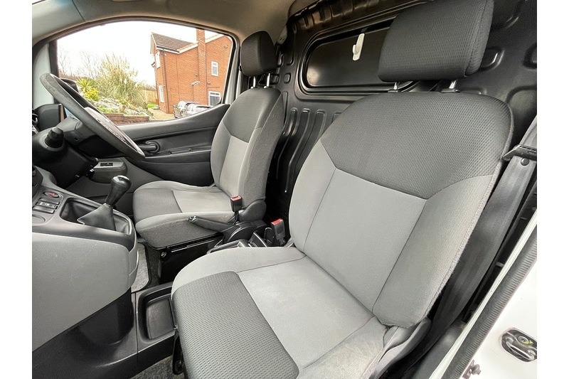 Used Nissan NV200 2013 for sale - 76855311: Photo 17