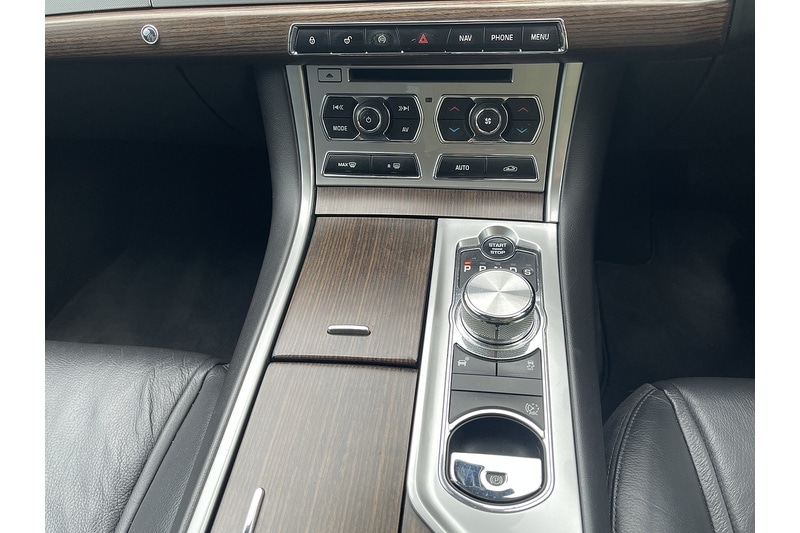 Used Jaguar XF 2014 for sale - 77880652: Photo 19