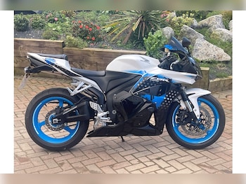 Used Honda CBR 2009 for sale - bike-78605489: Photo