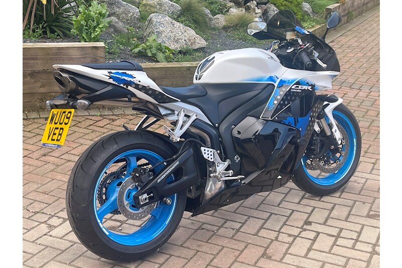 Used Honda CBR 2009 for sale - 78605489: Photo 2