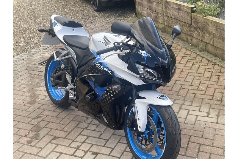 Used Honda CBR 2009 for sale - 78605489: Photo 3
