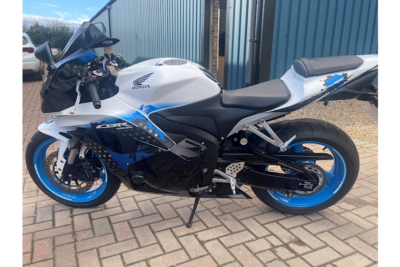 Used Honda CBR 2009 for sale - 78605489: Photo 5