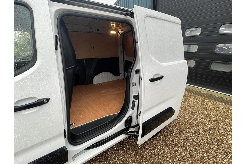 Used Vauxhall Combo 2024 for sale - 76962825: Photo 11