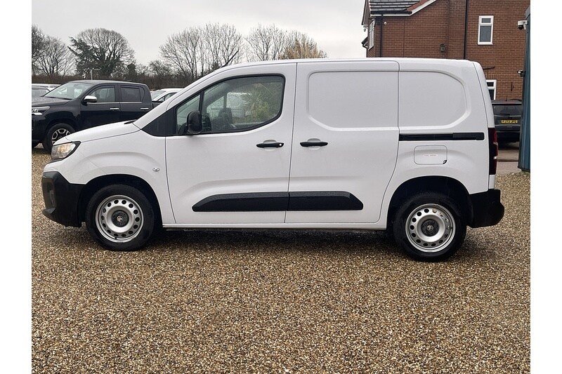 Used Vauxhall Combo 2024 for sale - 76962825: Photo 5