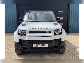 Used Land Rover Defender 2021 for sale - 78711511: Photo