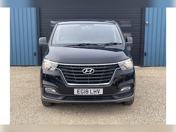 Used Hyundai i800 2018 for sale - 76320249: Photo 3
