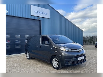 Toyota ProAce feature image