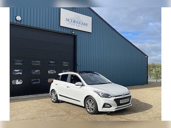 Used Hyundai i20 2018 for sale - 76210914: Photo