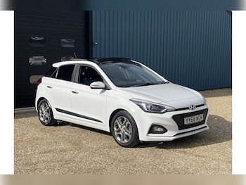 Used Hyundai i20 2018 for sale - 76210914: Photo