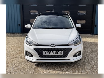 Used Hyundai i20 2018 for sale - 76210914: Photo