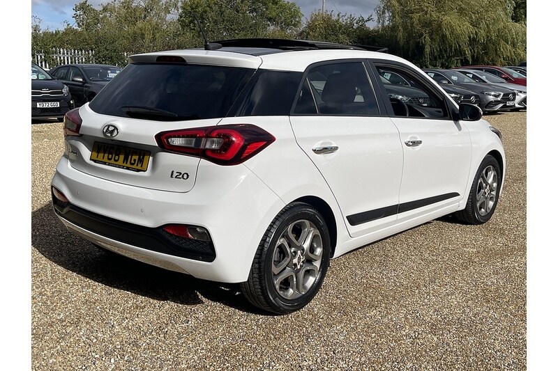 Used Hyundai i20 2018 for sale - 76210914: Photo 8